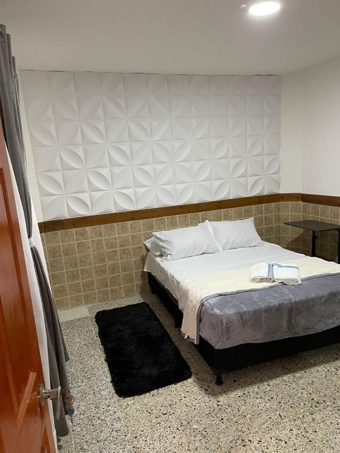Casa Al Frente Del Pueblito Paisa Leilighet Medellín Eksteriør bilde