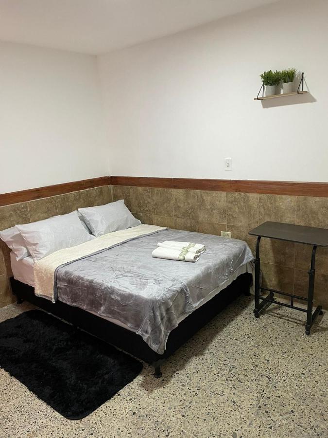 Casa Al Frente Del Pueblito Paisa Leilighet Medellín Eksteriør bilde