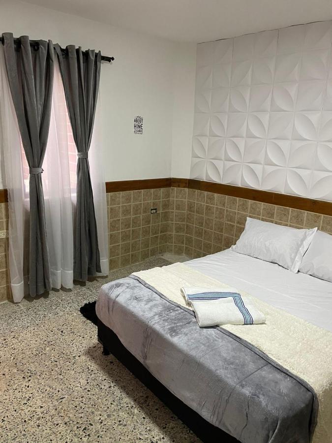 Casa Al Frente Del Pueblito Paisa Leilighet Medellín Eksteriør bilde