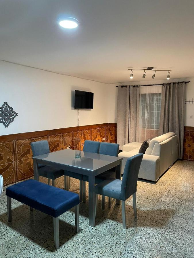 Casa Al Frente Del Pueblito Paisa Leilighet Medellín Eksteriør bilde