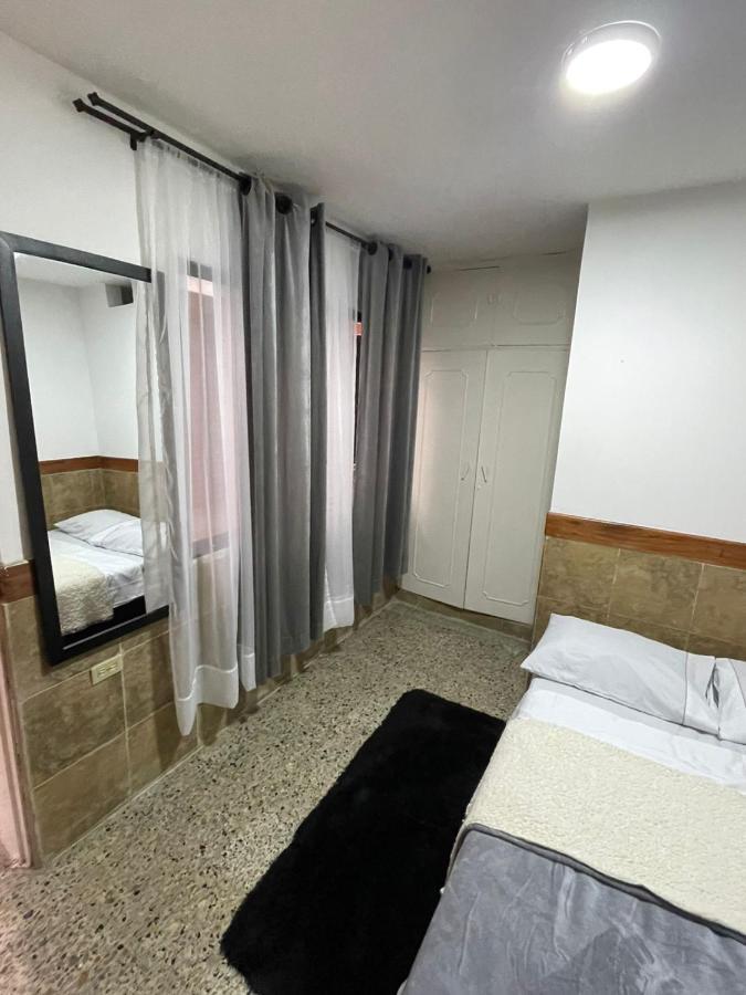 Casa Al Frente Del Pueblito Paisa Leilighet Medellín Eksteriør bilde