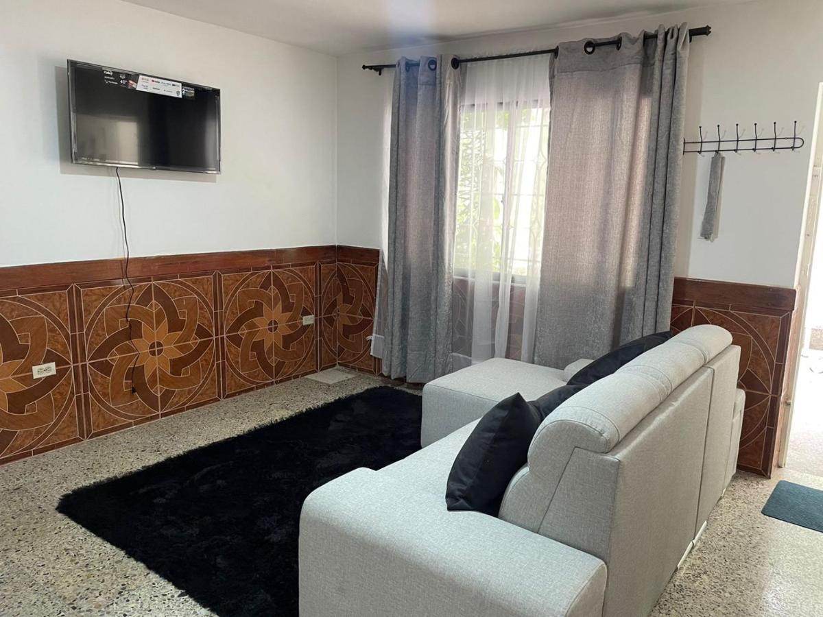 Casa Al Frente Del Pueblito Paisa Leilighet Medellín Eksteriør bilde
